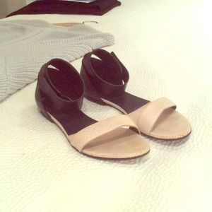 Chloe Flats